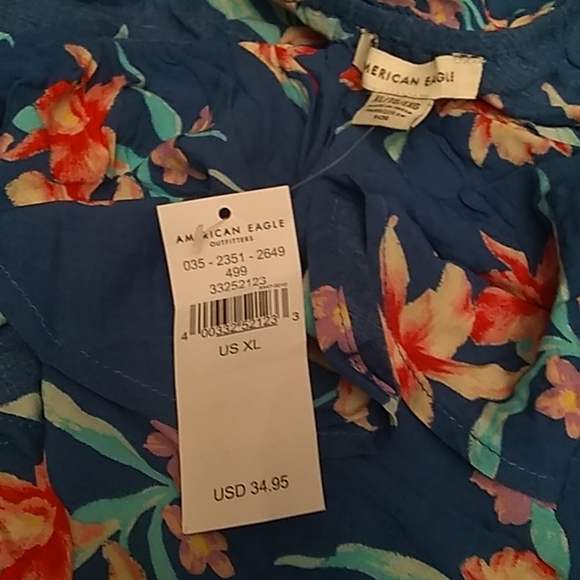 American Eagle Floral Top - Picture 3 of 3